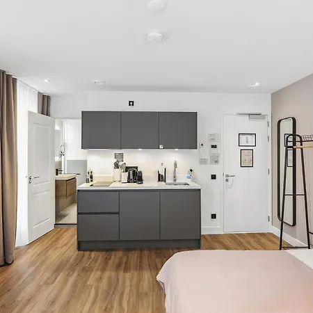 Limehome Nieuwstraat لاهاي