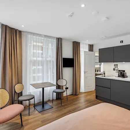Limehome Nieuwstraat 3*