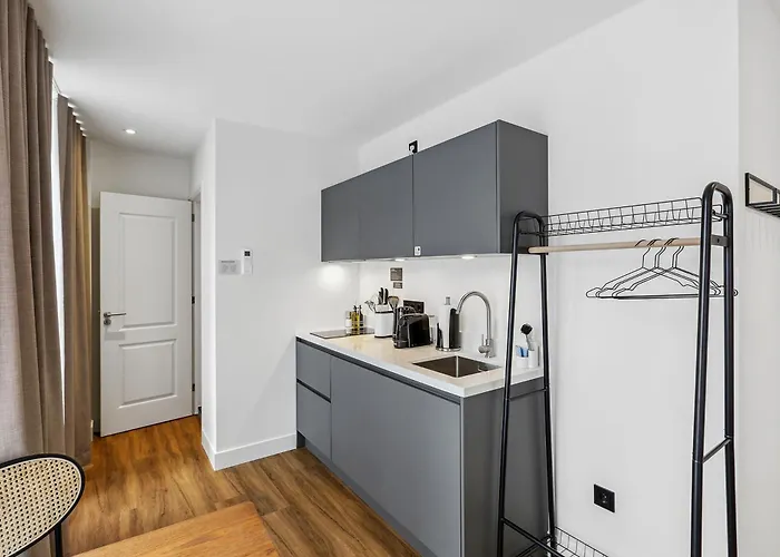 Limehome Nieuwstraat Apart-hotel 3*