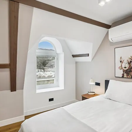 Limehome Nieuwstraat 3* L'Aia