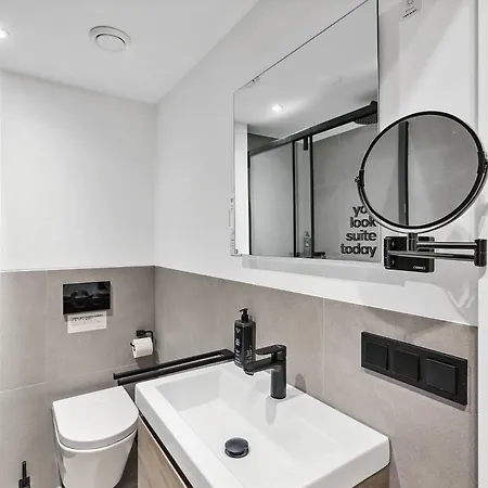 Aparthotel Limehome Nieuwstraat L'Aia