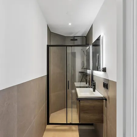 Limehome Nieuwstraat 3*