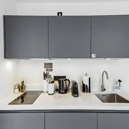 Aparthotel Limehome Nieuwstraat 3*