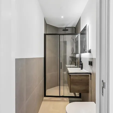 Limehome Nieuwstraat 3*