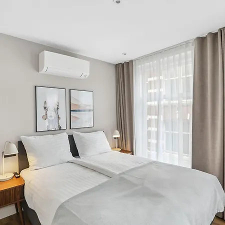 Limehome Nieuwstraat 3*