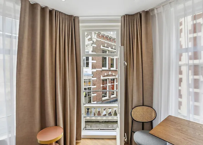 Limehome Nieuwstraat Den Haag