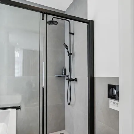 Limehome Nieuwstraat מלון דירות 3*